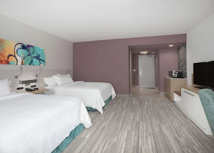 Hilton Garden Inn Omaha Aksarben Village